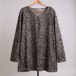 Maysoar Women’s Gray Leopard Print‎ Shirt Size XXL
